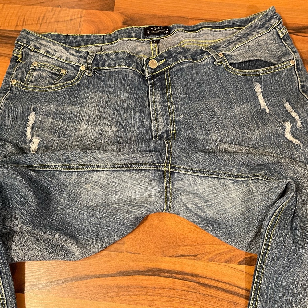 Toxic Bootcut Jeans - Picture 4 of 8